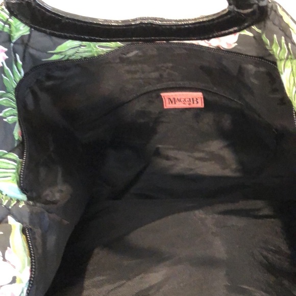Maggi B Quilted Big hobo  cross-body bag Floral island leaf pattern handle black - Picture 7 of 11